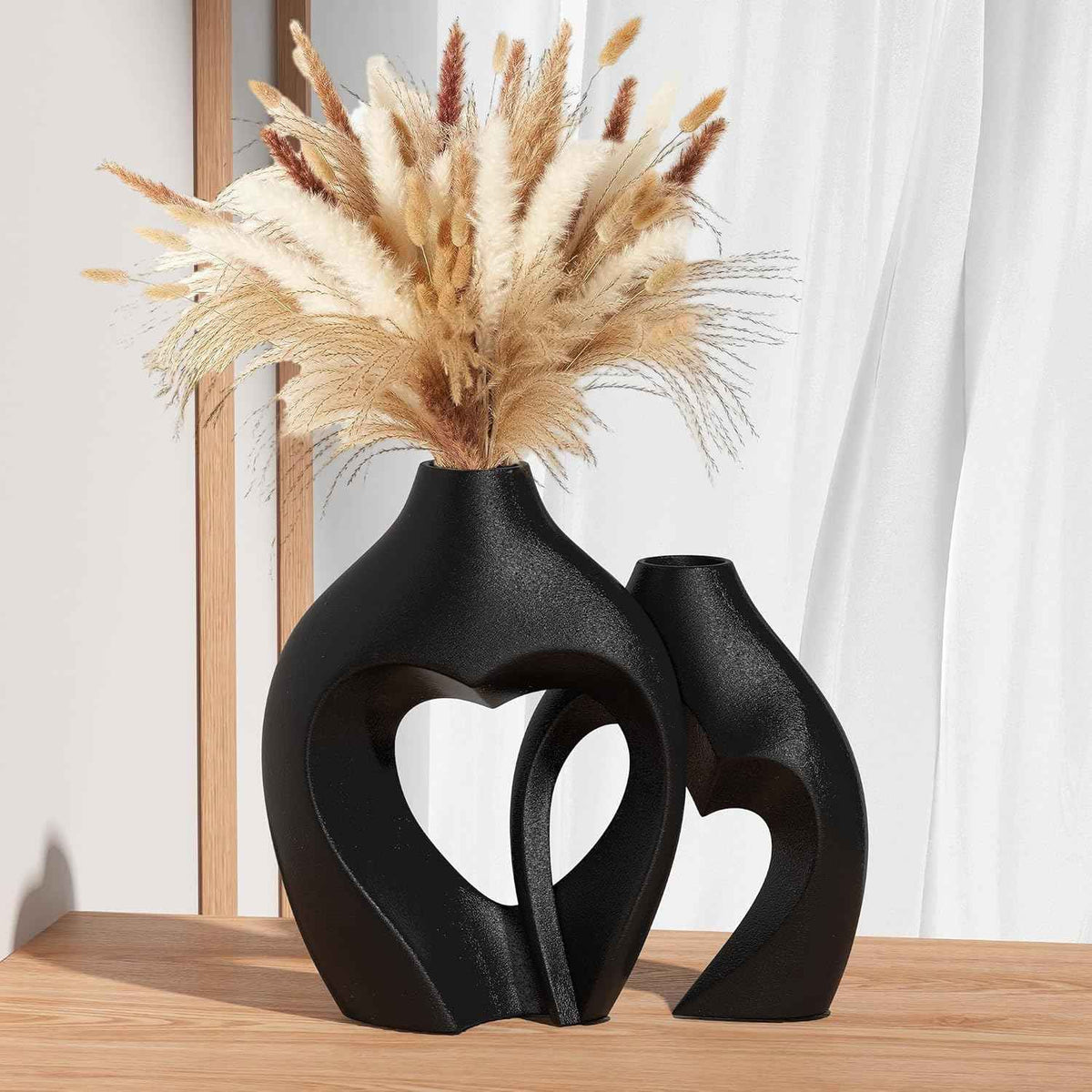 White Vases for Decor, Heart Shaped Ceramic Vase Set of 2, Nordic Heart Shaped Vases, Minimalist Decorative Vase for Table Centerpiece Wedding Dining Living Room Office House Decoration