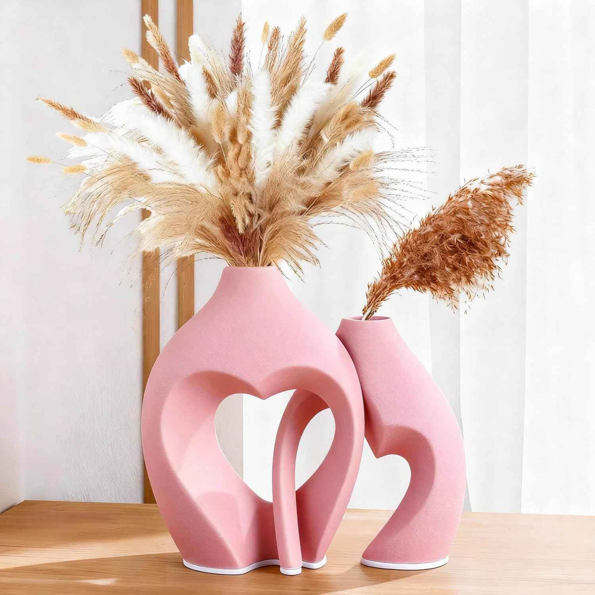 White Vases for Decor, Heart Shaped Ceramic Vase Set of 2, Nordic Heart Shaped Vases, Minimalist Decorative Vase for Table Centerpiece Wedding Dining Living Room Office House Decoration